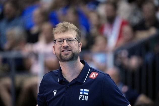 Volleyball, Frauen, CEV European Silver League, Finale, Finnland - Portugal Head coach Nikolas Buser of Finland reacts during the 2024 CEV Women s Volleyball European Silver League final match between Finland and Portugal in Tampere, Finland, on June 16, 2024. Tampere Finland LKFTVX20240616152207QRUN  Copyright: xKallexParkkinenx LKFTVX20240616152207QRUN