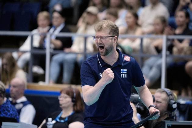 Volleyball, Frauen, CEV European Silver League, Finale, Finnland - Portugal Head coach Nikolas Buser of Finland reacts during the 2024 CEV Women s Volleyball European Silver League final match between Finland and Portugal in Tampere, Finland, on June 16, 2024. Tampere Finland LKFTVX20240616152923XCTH  Copyright: xKallexParkkinenx LKFTVX20240616152923XCTH