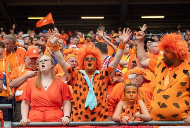 Football, men, season 2023 24, Euro 2024 Group D 1 matchday in Hamburg, Poland Netherlands, Dutch fans, 16 06 2024, Copyright: xSebastianxRäppold MatthiasxKochx