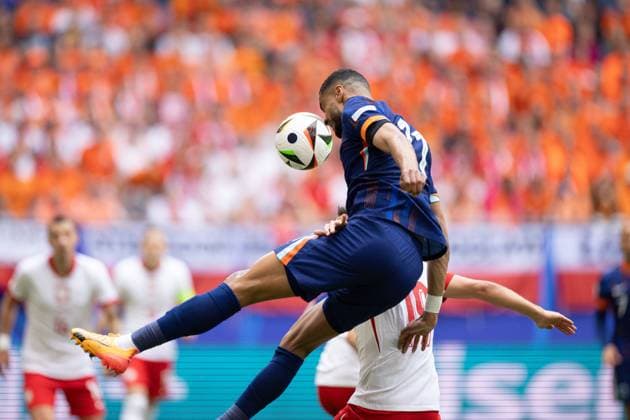 2024.06.16 Hamburg Pilka nozna Reprezentacja Mistrzostwa Europy EURO 2024 Niemcy Polska - Holandia N z Denzel Dumfries Foto Pawel Andrachiewicz PressFocus 2024.06.16 Hamburg Football European Championships 2024 EURO 2024 Germany Poland - Netherlands Denzel Dumfries Credit: Pawel Andrachiewicz PressFocus NEWSPIX.PL --- Newspix.pl  20240616_PF_PA036