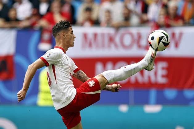 HAMBURG - Kacper Urbanski of Poland during the UEFA EURO, EM, Europameisterschaft,Fussball 2024 group D match between Poland and Netherlands at Volksparkstadion on June 16, 2024 in Hamburg, Germany. ANP MAURICE VAN STEEN UEFA EURO 2024 2024 xVIxANPxSportx xxANPxIVx 501232841 originalFilename: 501232841.jpg