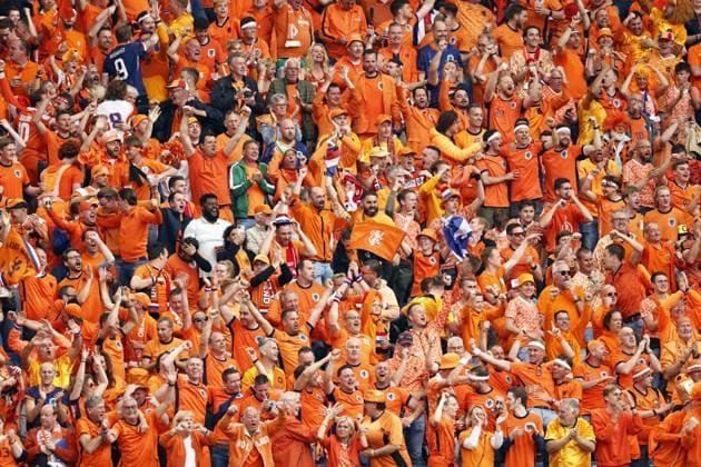 HAMBURG - The Orange Legion celebrates the 1-1 during the UEFA EURO, EM, Europameisterschaft,Fussball 2024 group D match between Poland and the Netherlands at the Volksparkstadion on June 16, 2024 in Hamburg, Germany. ANP MAURICE VAN STEEN UEFA EURO 2024 2024 xVIxANPxSportx xxANPxIVx 501234265 originalFilename: 501234265.jpg
