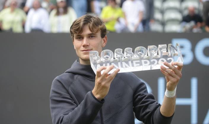 Stuttgart , Final Weissenhof Tennis BOSS Open , Jack Draper GBR