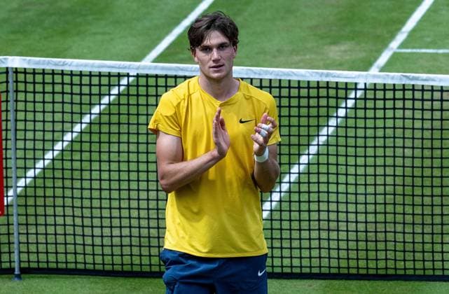 Cheers and joy after his converted match point to 3 6, 7 6, 6 4 over Matteo Berrettini ITA at Jack Draper GBR xettx, Germany, Stuttgart, 16 06 2024, Tennis, Boss Open, 2024, Final, J Draper GBR M Berrettini ITA , TC Weissenhof, Center Court Photo A2 Bildagentur Peter Hartenfelser