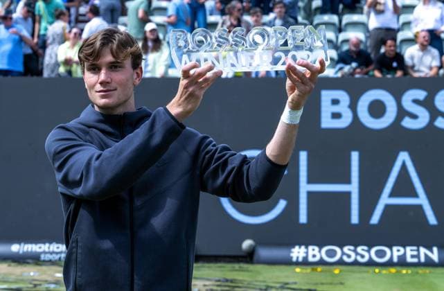BossOpen 2024 Champion Jack Draper GBR xettx, Germany, Stuttgart, 16 06 2024, Tennis, Boss Open, 2024, Final, J Draper GBR M Berrettini ITA , TC Weissenhof, Center Court Photo A2 Bildagentur Peter Hartenfelser