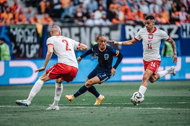 Soccer Men UEFA European Football Championship 2024 Group D Poland vs Netherlands 16 06 2024 Xavi Simons 7, Netherlands with the ball in the middle Hamburg Volksparkstadion Hamburg Germany