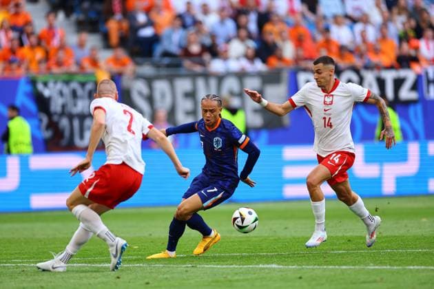 2024.06.16 Hamburg Pilka nozna Reprezentacja Mistrzostwa Europy EURO 2024 Niemcy Polska - Holandia N z Xavi Simons Jakub Kiwior Foto Pawel Andrachiewicz PressFocus 2024.06.16 Hamburg Football European Championships 2024 EURO 2024 Germany Poland - Netherlands Xavi Simons Jakub Kiwior Credit: Pawel Andrachiewicz PressFocus NEWSPIX.PL --- Newspix.pl  20240616_PF_PA059