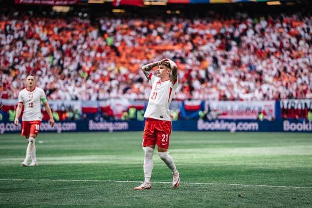 Soccer Men UEFA European Football Championship 2024 Group D Poland vs Netherlands 16 06 2024 Nicola Zalewski 21, Poland upset Hamburg Volksparkstadion Hamburg Germany