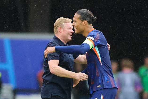 Coach Ronald Koeman Netherlands and Virgil van Dijk Netherlands cheer, UEFA EURO 2024 Group D, Poland vs Netherlands, Volksparkstadion Hamburg, 16 06 2024, Hamburg, Germany