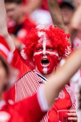 240616 Fan of Denmark ahead of he UEFA Euro 2024 Football Championship match between Slovenia and Denmark on June 16, 2024 in Stuttgart Photo Mathias Bergeld BILDBYRAN code MB MB0936 fotboll football soccer fotballs em europamästerskap em uefa euro uefa european football championship euro 2024 slovenien slovenia danmark denmark bbeng publik  Copyright: MATHIASxBERGELD BB240616MB017