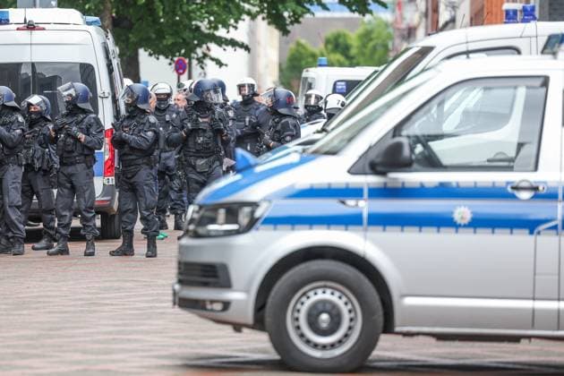 16 06 2024, Football, European Championship 2024, England Serbia, Police cordon off the city center after riots Gelsenkirchen NRW Germany xRHR PHOTO TRx Copyright: TimxRehbein RHR-FOTOx RHR-FOTO TR