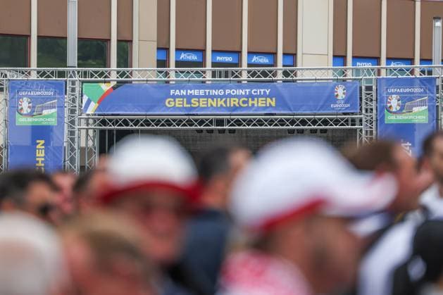 16 06 2024, Football, European Championship 2024, England Serbia, fan zone in the city center of Gelsenkirchen Gelsenkirchen NRW Germany xRHR PHOTO TRx Copyright: TimxRehbein RHR-FOTOx RHR-FOTO TR