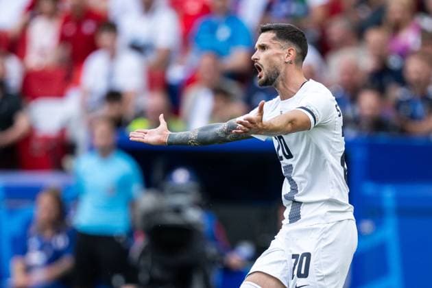 240616 Petar Stojanovic of Slovenia reacts during the UEFA Euro 2024 Football Championship match between Slovenia and Denmark on June 16, 2024 in Stuttgart Photo Mathias Bergeld BILDBYRAN code MB MB0936 fotboll football soccer fotballs em europamästerskap em uefa euro uefa european football championship euro 2024 slovenien slovenia danmark denmark bbeng  Copyright: MATHIASxBERGELD BB240616MB037