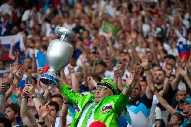 Fan of Slovenia with European Championship trophy, GER, Slovenia SVN vs Denmark DEN , European Football Championship, UEFA EURO 2024, Group C, Matchday 1, 16 06 2024 GER, Slovenia SVN vs Denmark DEN , European Football Championship, UEFA EURO 2024, Group C, Matchday 1, 16 06 2024 Stuttgart Copyright: xEibner-Pressefoto Memmlerx EP_MMR