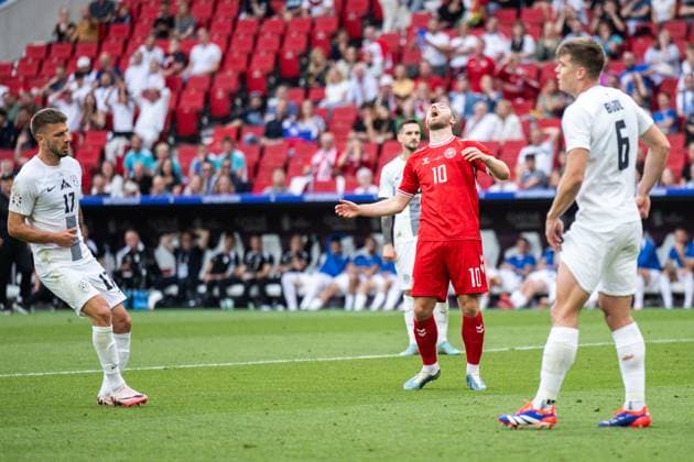 240616 Christian Eriksen of Denmark reacts during the UEFA Euro 2024 Football Championship match between Slovenia and Denmark on June 16, 2024 in Stuttgart Photo Mathias Bergeld BILDBYRAN code MB MB0936 fotboll football soccer fotballs em europamästerskap em uefa euro uefa european football championship euro 2024 slovenien slovenia danmark denmark bbeng  Copyright: MATHIASxBERGELD BB240616MB070