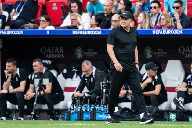 240616 Head coach Matjaz Kek of Slovenia during the UEFA Euro 2024 Football Championship match between Slovenia and Denmark on June 16, 2024 in Stuttgart Photo Mathias Bergeld BILDBYRAN code MB MB0936 fotboll football soccer fotballs em europamästerskap em uefa euro uefa european football championship euro 2024 slovenien slovenia danmark denmark bbeng  Copyright: MATHIASxBERGELD BB240616MB076