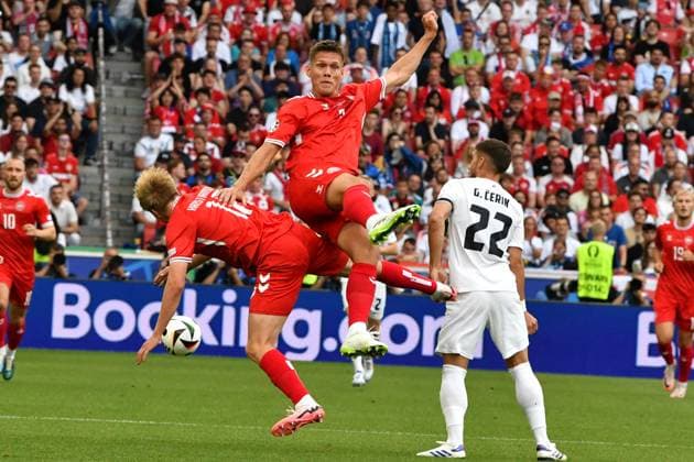 Stuttgart, Germany, June 16st 2024: Jannik Vestergaard of Denmark (C) during the UEFA EURO, EM, Europameisterschaft,Fussball 2024 football match between Slovenia and Denmark at Stuttgart Arena, Stuttgart, Germany. (Natasa Kupljenik SPP) Copyright: xNatasaxKupljenikx xSPPx spp-en-NaKuSp-NNP_2276