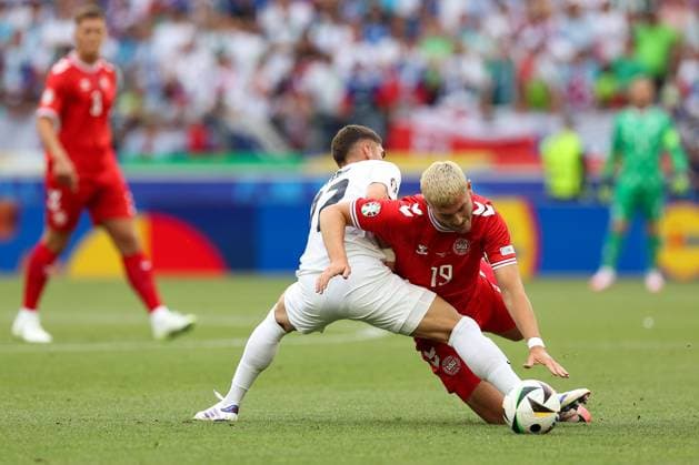 Soccer UEFA EURO 2024 Group Stage 1 Matchday Slovenia Denmark on 16 06 2024 at Stuttgart Arena in Stuttgart Adam Gnezda Cerin Slovenia , left Jonas Wind Denmark , right xMSx