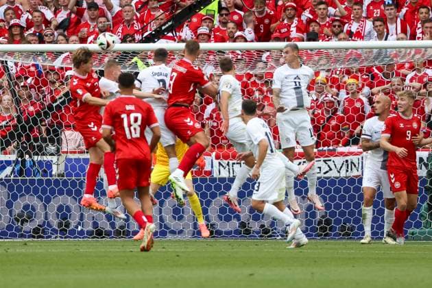 Penalty area scene Slovenia , Football, UEFA , European Championship, Group C 2024, Slovenia vs Denmark, 16 06 2024, Stuttgart Arena, Stuttgart, Germany Stuttgart Stuttgart Arena Baden Wuerttemberg Germany Copyright: xGrantxHubbsx