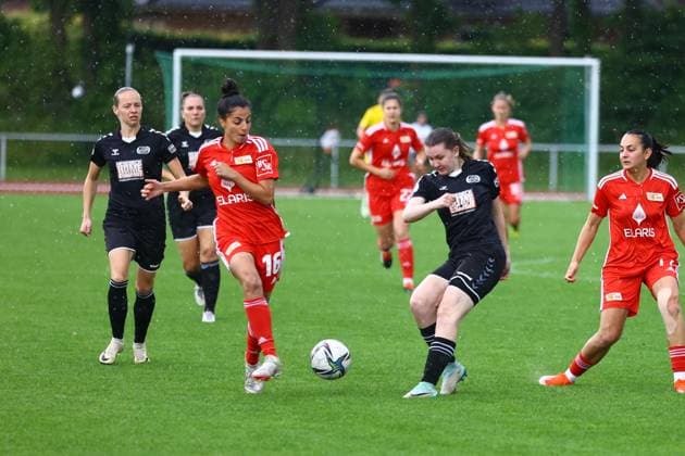 Soccer I Women I Promotion match 2 Bundesliga I SV Henstedt Ulzburg 1 FC Union Berlin I 16 06 2024 Sarah Abu Sabbah 16, 1 FC Union Berlin Women Liv Rike Fuß 21, SV Henstedt Ulzburg Henstedt Ulzburg Beckersbergstadion Schleswig Holstein Germany Copyright: xLobeca RHx