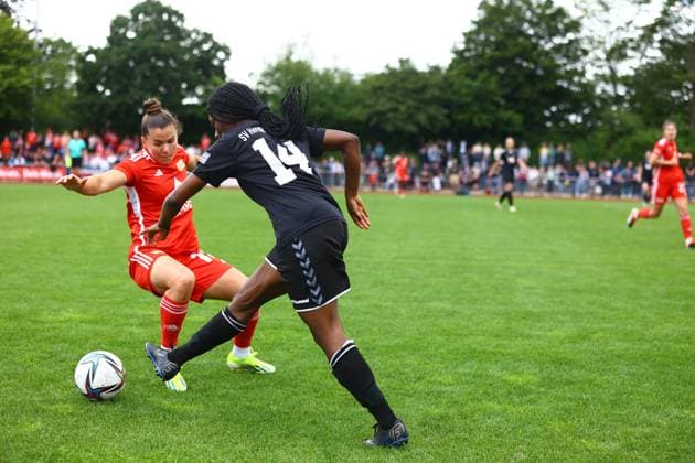 Soccer I Women I Promotion match 2 Bundesliga I SV Henstedt Ulzburg 1 FC Union Berlin I 16 06 2024 Charleen Niesler 18, 1 FC Union Berlin Women Dissy Jeanne Ragouena 14, SV Henstedt Ulzburg Henstedt Ulzburg Beckersbergstadion Schleswig Holstein Germany Copyright: xLobeca RHx
