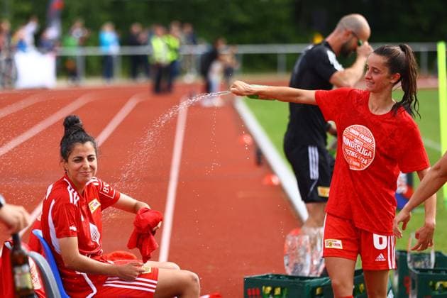 Soccer I Women I Promotion match 2 Bundesliga I SV Henstedt Ulzburg 1 FC Union Berlin I 16 06 2024 1 FC Union Berlin women celebrate promotion Sarah Abu Sabbah 16, 1 FC Union Berlin women Lisa Görsdorf 8, 1 FC Union Berlin women Henstedt Ulzburg Beckersbergstadion Schleswig Holstein Germany Copyright: xLobeca RHx