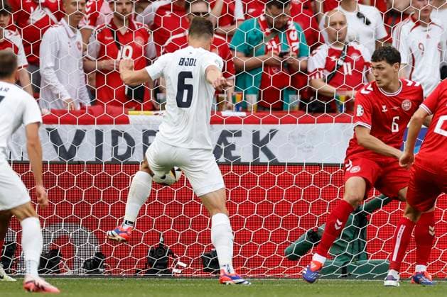 16 06 2024, Football, European Championship, Slovenia Denmark, GER, Stuttgart, Football Arena, Jaka Bijol Slovenia, 6 in front of goal, Copyright: HMBxMedia xHeikoxBecker