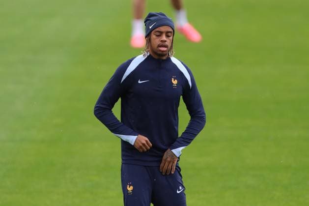 Bradley Barcola France warming up, UEFA EURO 2024 Group D, Austria vs France, Paul Janes Stadion on June 16, 2024 in Dusseldorf, Germany Photo by Oliver Kaelke DeFodi Images Bradley Barcola France warm s up, UEFA EURO 2024 Group D, Austria vs France, Paul Janes Stadion on June 16, 2024 in Dusseldorf, Germany Photo by Oliver Kaelke DeFodi Images Defodi 678 2024 06 16 OK AUTFRA 0072 Defodi-678