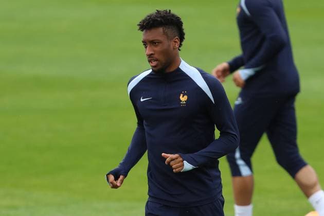 Kingsley Coman France looks on, UEFA EURO 2024 Group D, Austria vs France, Paul Janes Stadion on June 16, 2024 in Dusseldorf, Germany Photo by Oliver Kaelke DeFodi Images Kingsley Coman France looks on, UEFA EURO 2024 Group D, Austria vs France, Paul Janes Stadion on June 16, 2024 in Dusseldorf, Germany Photo by Oliver Kaelke DeFodi Images Defodi 678 2024 06 16 OK AUTFRA 0112 Defodi-678