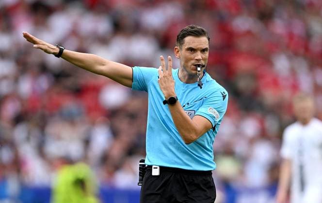 Football Euro 2024 First leg Group C 16 06 2024 Slovenia Denmark Referee Sandro Schaerer SUI, Switzerland