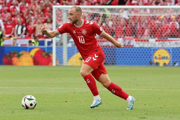 Christian Eriksen Denmark, Nr 10 , Preliminary round match M06, SVN DEN, Group C, European Football Championship, Slovenia vs Denmark, European Football Championship, Slovenia vs Denmark, Stuttgart, 16 06 2024,