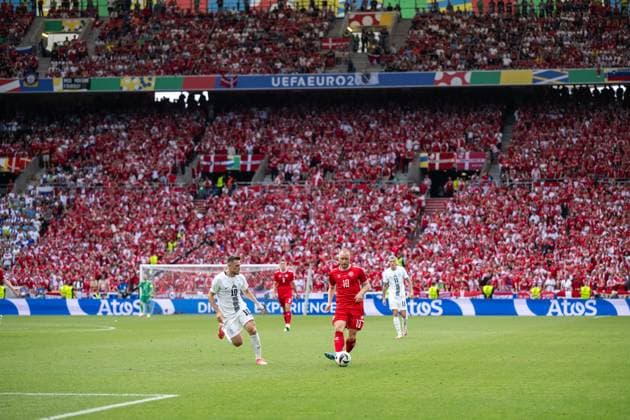 240616 Timi Elsnik of Slovenia and Christian Eriksen of Denmark during the UEFA Euro 2024 Football Championship match between Slovenia and Denmark on June 16, 2024 in Stuttgart Photo Mathias Bergeld BILDBYRAN code MB MB0936 fotboll football soccer fotballs em europamästerskap em uefa euro uefa european football championship euro 2024 slovenien slovenia danmark denmark bbeng  Copyright: MATHIASxBERGELD BB240616MB096