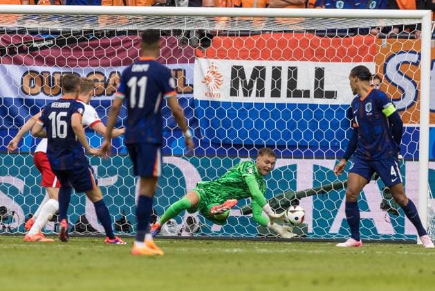 16th June 2024; Volksparkstadion, Hamburg, Germany; Euro 2024 Group D Football, Poland versus Netherlands; Bart Verbruggen (NED) makes a good save near his post  ActionPlus12655308 TomaszxJastrzebowski