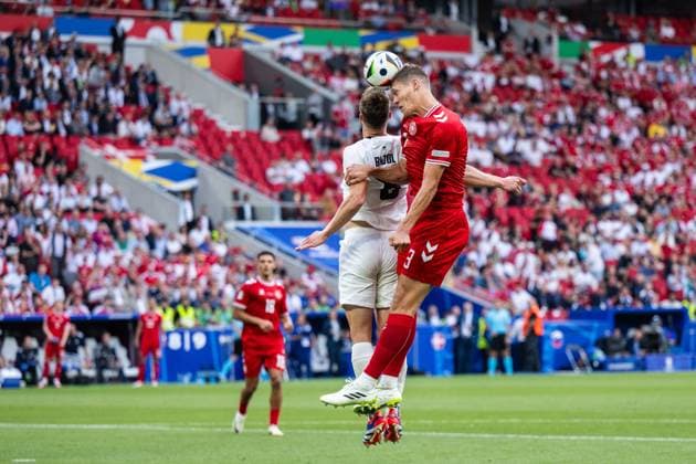 240616 Jaka Bijol of Slovenia and Jannik Vestergaard of Denmark during the UEFA Euro 2024 Football Championship match between Slovenia and Denmark on June 16, 2024 in Stuttgart Photo Mathias Bergeld BILDBYRAN code MB MB0936 fotboll football soccer fotballs em europamästerskap em uefa euro uefa european football championship euro 2024 slovenien slovenia danmark denmark bbeng  Copyright: MATHIASxBERGELD BB240616MB114