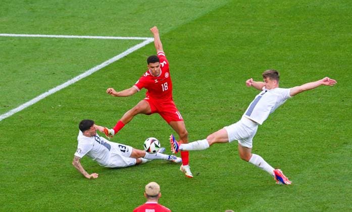 Alexander Bah Denmark , Erik Janza Slovenia and Jaka Bijol Slovenia battle for the ball, UEFA EURO 2024 Group C, Slovenia vs Denmark, Arena Stuttgart on June 16, 2024 in Stuttgart, Germany Photo by Silas Schueller DeFodi Images Alexander Bah Denmark , Erik Janza Slovenia and Jaka Bijol Slovenia battle for the ball, UEFA EURO 2024 Group C, Slovenia vs Denmark, Arena Stuttgart on June 16, 2024 in Stuttgart, Germany Photo by Silas Schueller DeFodi Images Defodi 0581883201st Defodi-738