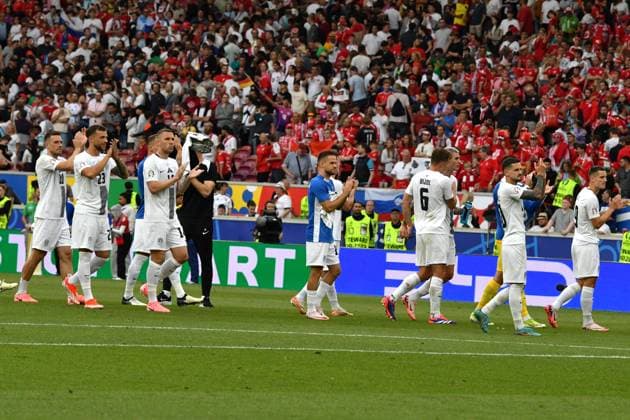 Stuttgart, Germany, June 16st 2024: Team Slovenia celebrates win against team Denmark during the UEFA EURO, EM, Europameisterschaft,Fussball 2024 football match between Slovenia and Denmark at Stuttgart Arena, Stuttgart, Germany. (Natasa Kupljenik SPP) Copyright: xNatasaxKupljenikx xSPPx spp-en-NaKuSp-NNP_2433