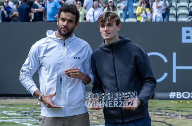 Matteo Berrettini ITA and Jack Draper GBR xettx, Germany, Stuttgart, 16 06 2024, Tennis, Boss Open, 2024, Final, J Draper GBR M Berrettini ITA , TC Weissenhof, Center Court Photo A2 Bildagentur Peter Hartenfelser
