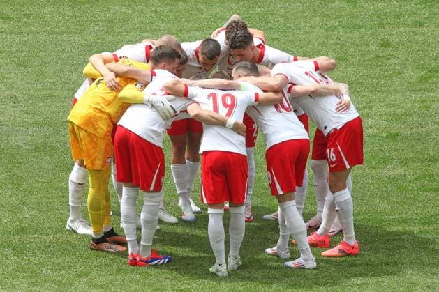 Hamburg, Germany, 16 06 2024 Volksparkstadion European Football Championship 2024, Group D, Poland Netherlands Players of the Polish national team make a team circle Copyright: xdtsxNachrichtenagenturx dts_40494