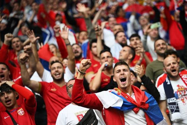 Fußball EURO 2024 Serbia - England 8709213 16.06.2024 England s fans cheer before the UEFA EURO, EM, Europameisterschaft,Fussball 2024 Group C soccer match between Serbia and England at Arena AufSchalke, in Gelsenkirchen, Germany. Alexey Filippov Sputnik Gelsenkirchen Germany  Copyright: xAlexeyxFilippovx