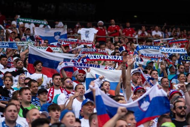 Fans of Slovenia, GER, Slovenia SVN vs Denmark DEN , European Football Championship, UEFA EURO 2024, Group C, Matchday 1, 16 06 2024 GER, Slovenia SVN vs Denmark DEN , European Football Championship, UEFA EURO 2024, Group C, Matchday 1, 16 06 2024 Stuttgart Copyright: xEibner-Pressefoto Memmlerx EP_MMR