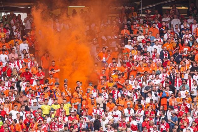 16.06.2024 HAMBURG, NIEMCY ( HAMBURG, GERMANY ) VOLKSPARKSTADION PILKA NOZNA (FOOTBALL) UEFA EURO, EM, Europameisterschaft,Fussball 2024 - FAZA GRUPOWA ( GROUP STAGE ) MECZ POLSKA - HOLANDIA ( GAME POLAND - NETHERLANDS ) NZ POLSKA KIBICE ILUSTRACJA FOTO LUKASZ GROCHALA CYFRASPORT NEWSPIX.PL --- Newspix.pl  20240616CSLG0219