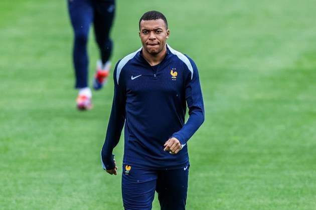 Sport, Football, UEFA EURO 2024 Group D final training France 16 06 2024, Paul Janes Stadium Düsseldorf Kylian Mbappe Lottin France, 10 Düsseldorf Paul Janes Stadium North Rhine-Westphalia Germany