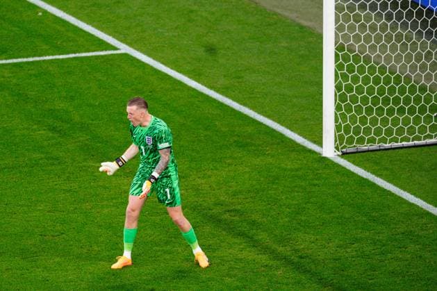 Jordan Pickford of England Serbia v England, UEFA European Championship, EM, Europameisterschaft 2024, Group C, Football, Arena Aufschalke, Gelsenkirchen, Germany, 16 Jun 2024 EDITORIAL USE ONLY No use with unauthorised audio, video, data, fixture lists, club league logos or live services. Online in-match use limited to 120 images, no video emulation. No use in betting, games or single club league player publications. Copyright: xDavexShopland Shutterstockx 14539403q