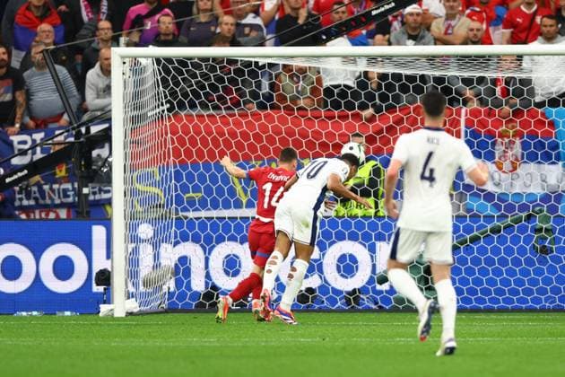 Jude Bellingham of England scores the sides first goal to make it 1-0 Serbia v England, UEFA European Championship, EM, Europameisterschaft 2024, Group C, Football, Arena Aufschalke, Gelsenkirchen, Germany, 16 Jun 2024 EDITORIAL USE ONLY No use with unauthorised audio, video, data, fixture lists, club league logos or live services. Online in-match use limited to 120 images, no video emulation. No use in betting, games or single club league player publications. Copyright: xKieranxMcManus Shutterstockx 14539402au