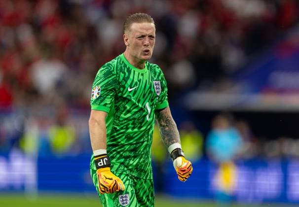 Football - UEFA EURO, EM, Europameisterschaft,Fussball 2024 - Group C - Serbia v England GELSENKIRCHEN, GERMANY - Sunday, June 16, 2024: England s goalkeeper Jordan Pickford celebrates his side s opening goal during the UEFA Euro 2024 Group C match between Serbia and England at the Arena AufSchalke. (Photo by David Rawcliffe Propaganda) GELSENKIRCHEN Arena AufSchalke NORTH RHINE-WESTPHALIA GERMANY  Copyright: xDavidxRawcliffex P2024-06-16-Serbia_England-25