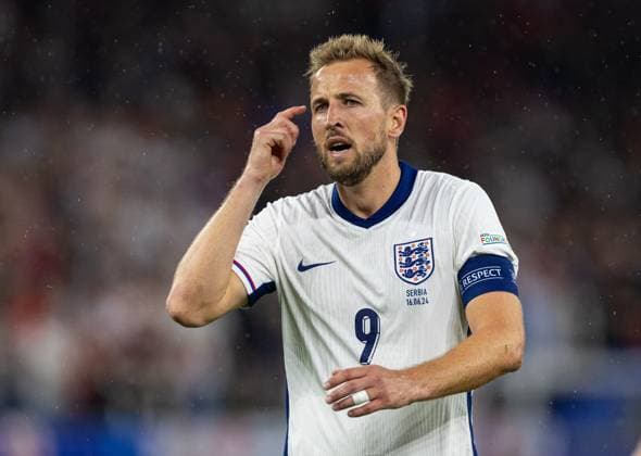 Football - UEFA EURO, EM, Europameisterschaft,Fussball 2024 - Group C - Serbia v England GELSENKIRCHEN, GERMANY - Sunday, June 16, 2024: England s captain Harry Kane during the UEFA Euro 2024 Group C match between Serbia and England at the Arena AufSchalke. (Photo by David Rawcliffe Propaganda) GELSENKIRCHEN Arena AufSchalke NORTH RHINE-WESTPHALIA GERMANY  Copyright: xDavidxRawcliffex P2024-06-16-Serbia_England-61