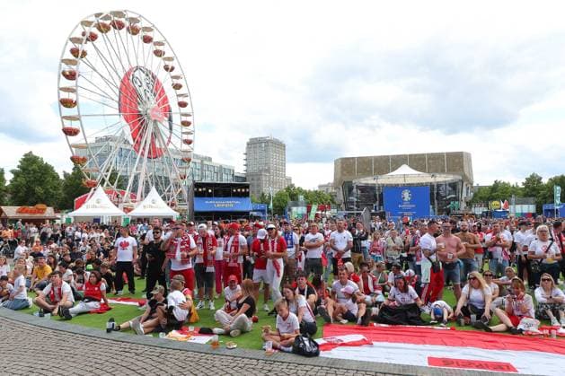 EURO 2024 Festival Leipzig UEFA EURO 2024 Leipzig, 16 06 2024, Augustusplatz, UEFA EURO 2024, UEFA EURO 2024 Festival In the picture Football fans watch the Poland Netherland match in the fan zone on Augustusplatz Leipzig ,