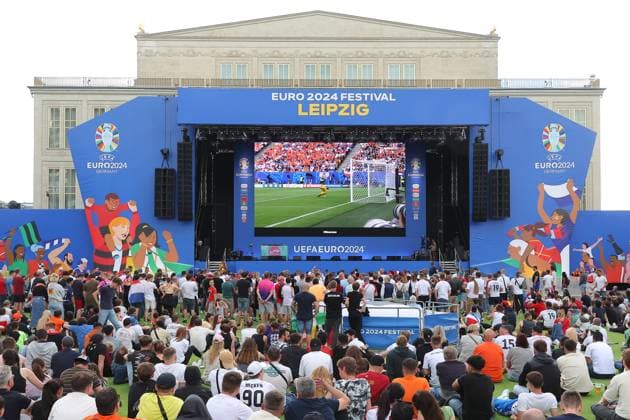 EURO 2024 Festival Leipzig UEFA EURO 2024 Leipzig, 16 06 2024, Augustusplatz, UEFA EURO 2024, UEFA EURO 2024 Festival In the picture Football fans watch the Poland Netherland match in the fan zone on Augustusplatz Leipzig ,