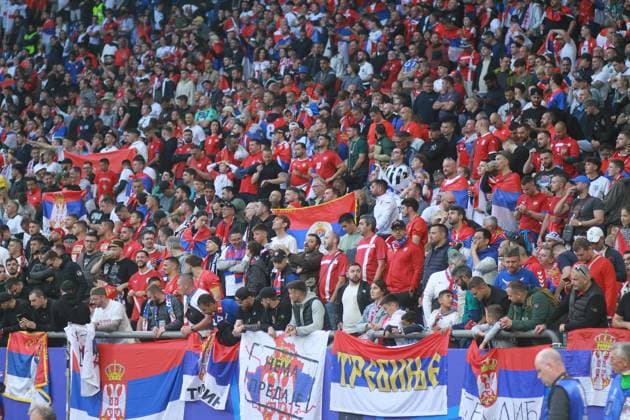 Gelsenkirchen, NRW, Germany, 16 06 2024 Arena AufSchalke European Football Championship 2024, Group C, Serbia England Serbian soccer fans Copyright: xdtsxNachrichtenagenturx dts_40518