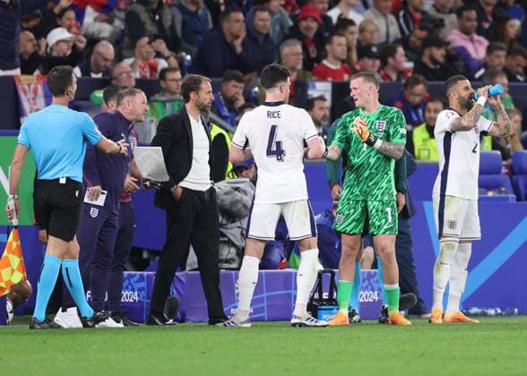 Gelsenkirchen, Germany, 16th June 2024. Gareth Southgate manager of England issues instructions during the UEFA European Championships match at Arena Aufschalke, Gelsenkirchen. Picture credit should read: David Klein Sportimage EDITORIAL USE ONLY. No use with unauthorised audio, video, data, fixture lists, club league logos or live services. Online in-match use limited to 120 images, no video emulation. No use in betting, games or single club league player publications. SPI-3196-0083